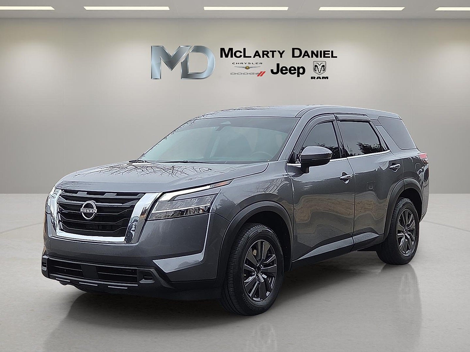 2022 Nissan Pathfinder S 2WD