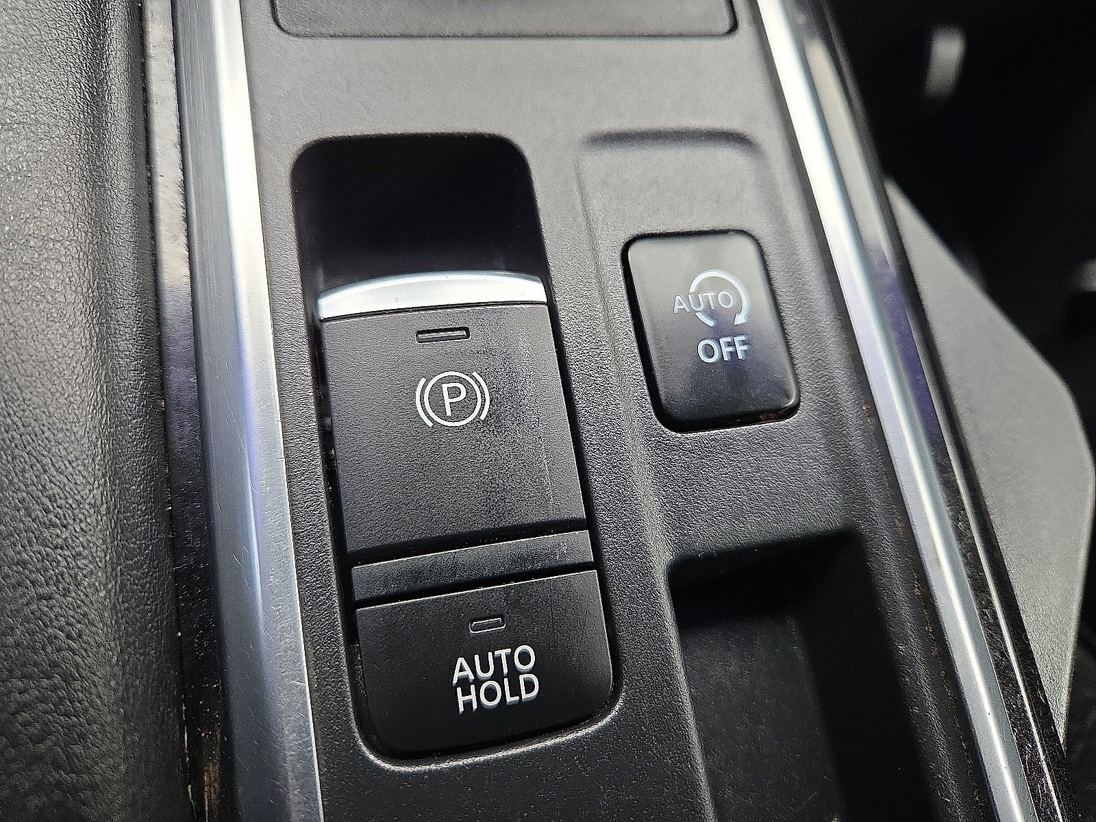 2022 Nissan Pathfinder S 2WD