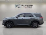 2022 Nissan Pathfinder S 2WD