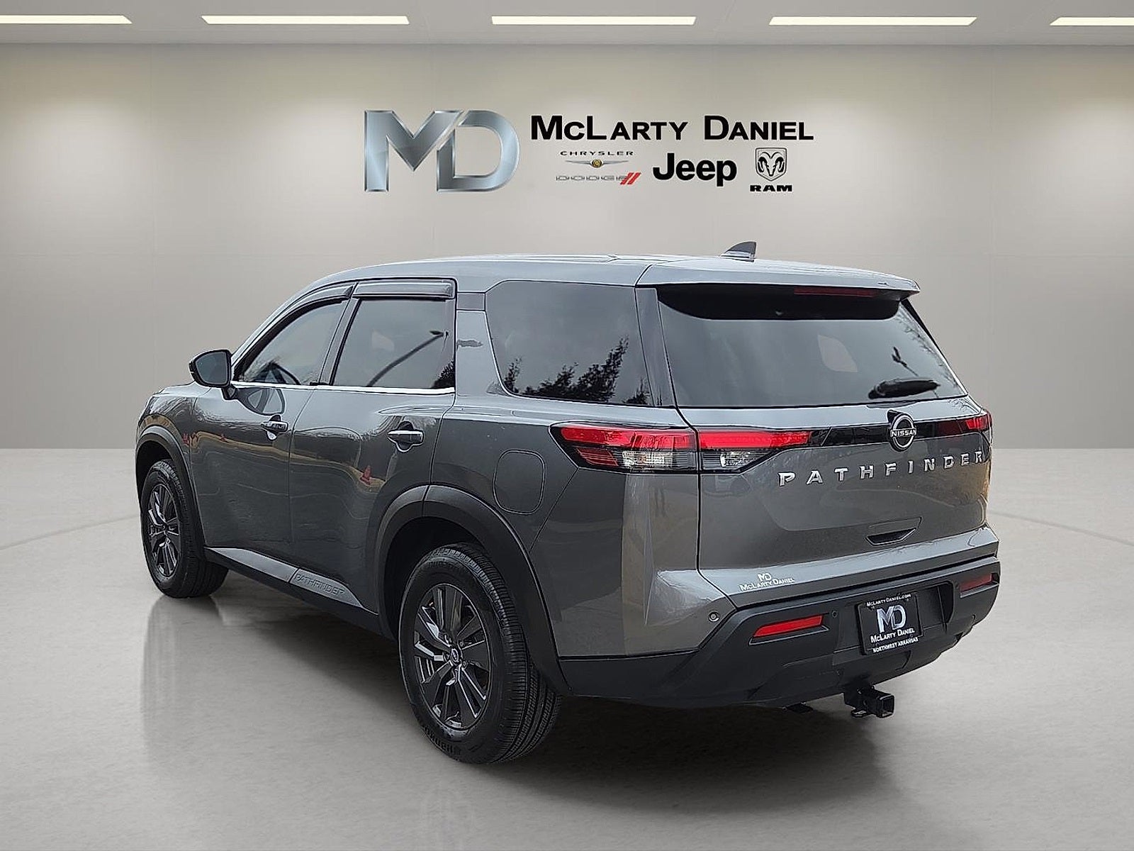 2022 Nissan Pathfinder S 2WD