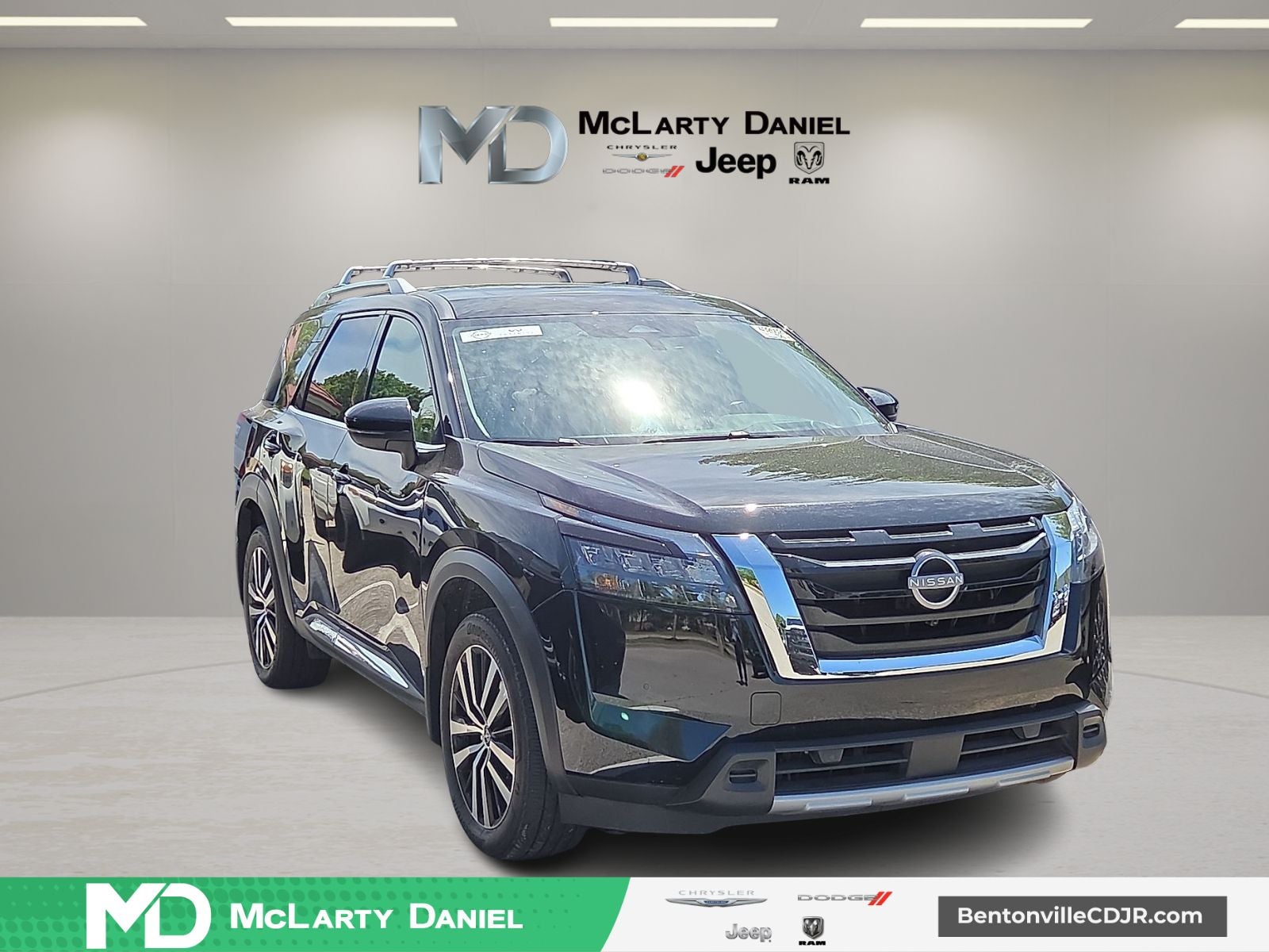 2025 Nissan Pathfinder Platinum 4WD