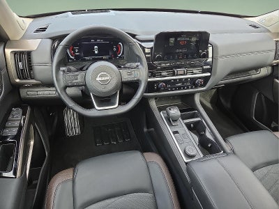 2025 Nissan Pathfinder Platinum 4WD