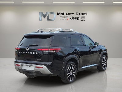 2025 Nissan Pathfinder Platinum 4WD