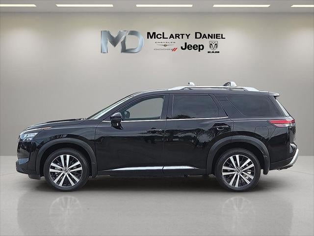 2025 Nissan Pathfinder Platinum 4WD