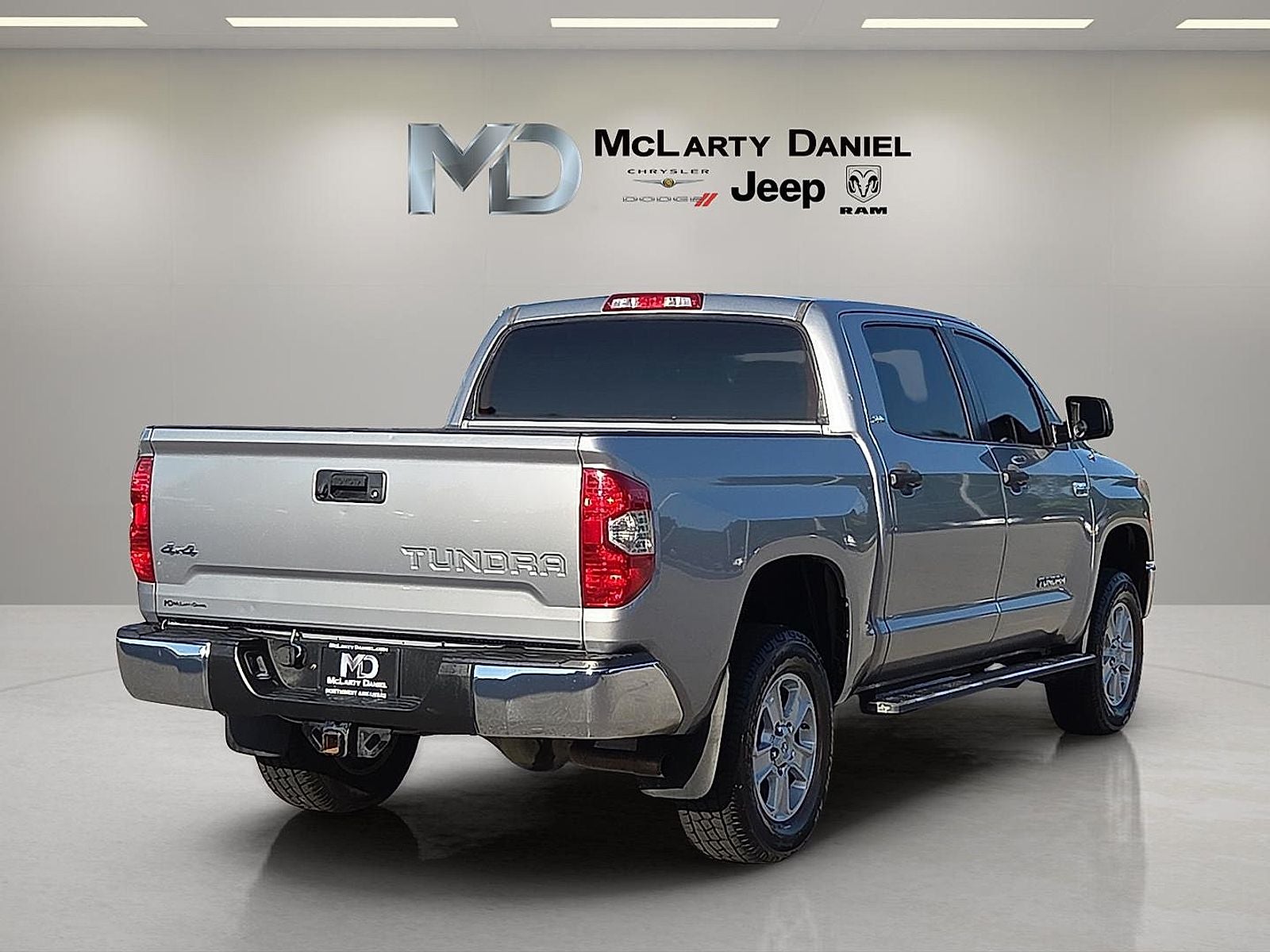 2014 Toyota Tundra SR5 5.7L V8