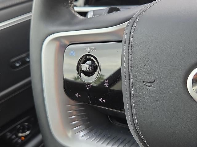 2025 INFINITI QX80 SENSORY AWD