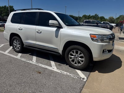 2017 Toyota Land Cruiser Base