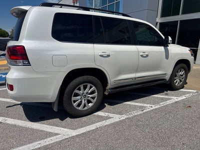 2017 Toyota Land Cruiser Base