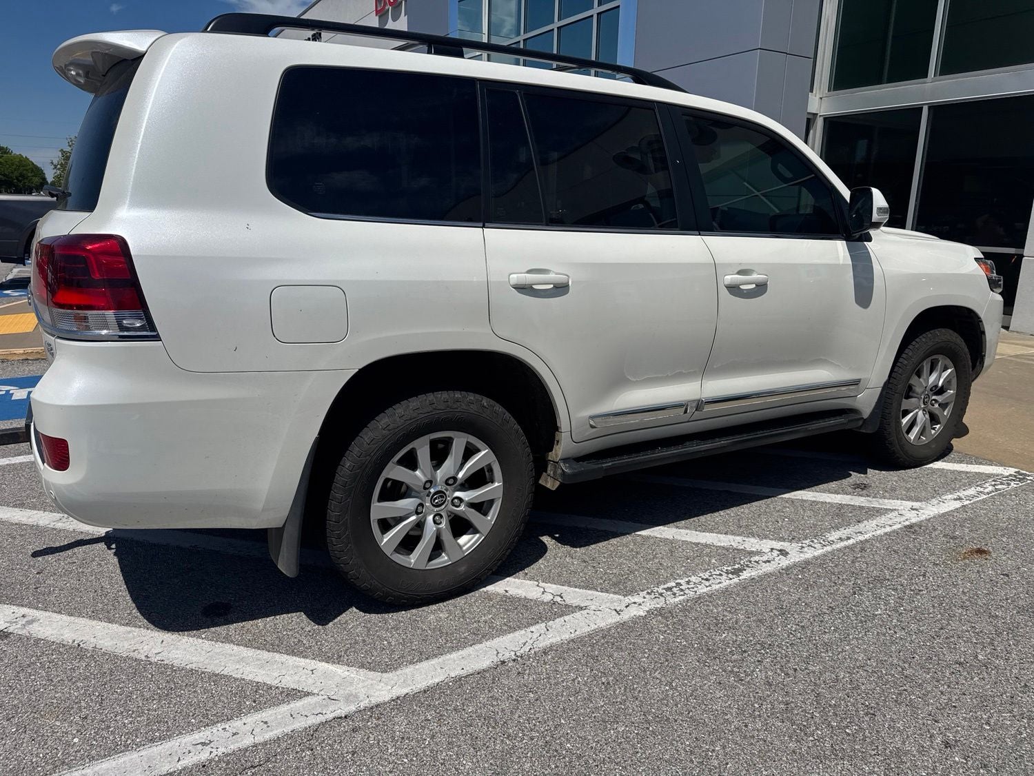 2017 Toyota Land Cruiser Base