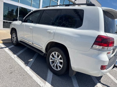 2017 Toyota Land Cruiser Base
