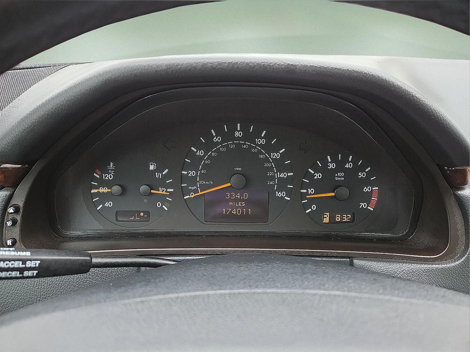 2002 Mercedes-Benz E 320 E 320