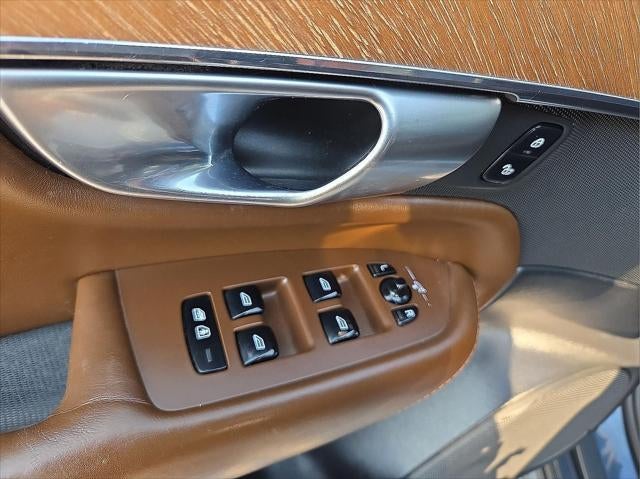 2018 Volvo XC90 T6 Inscription
