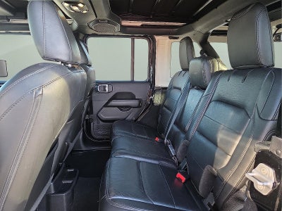 2022 Jeep Wrangler Unlimited Sahara Altitude 4x4