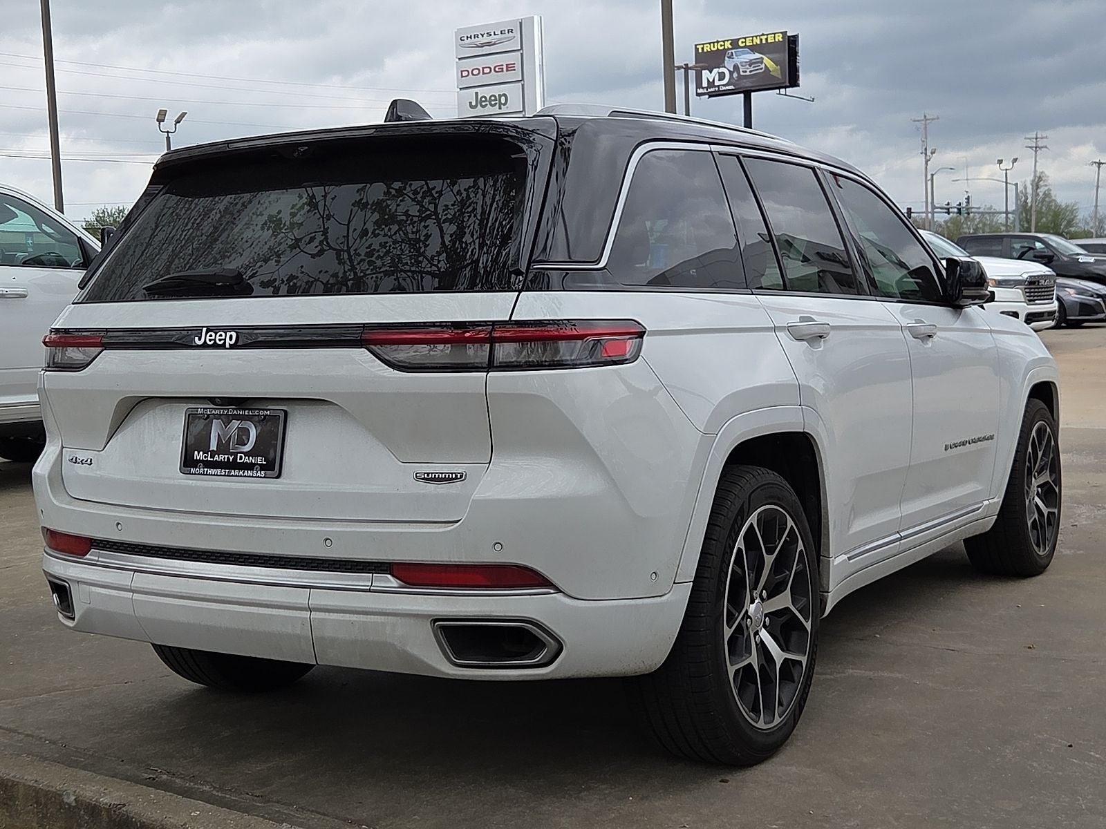 2023 Jeep Grand Cherokee Summit Reserve 4x4