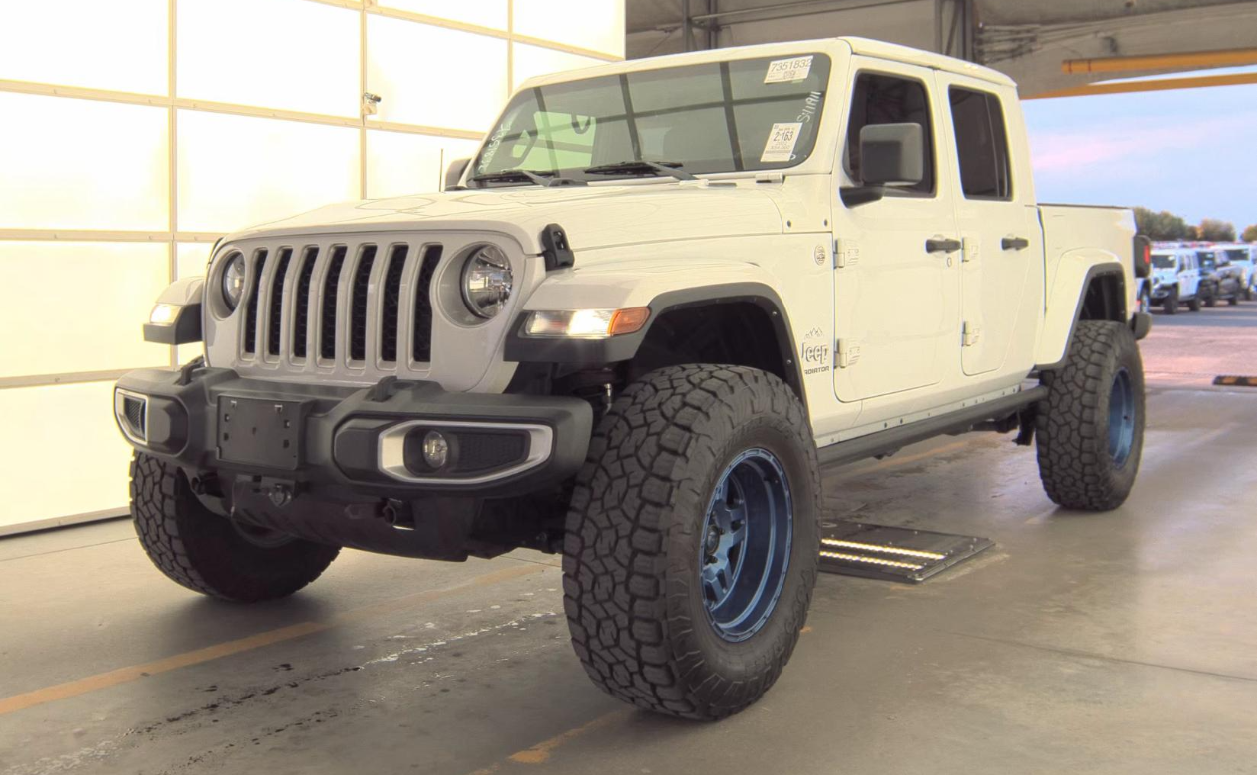 2022 Jeep Gladiator Overland