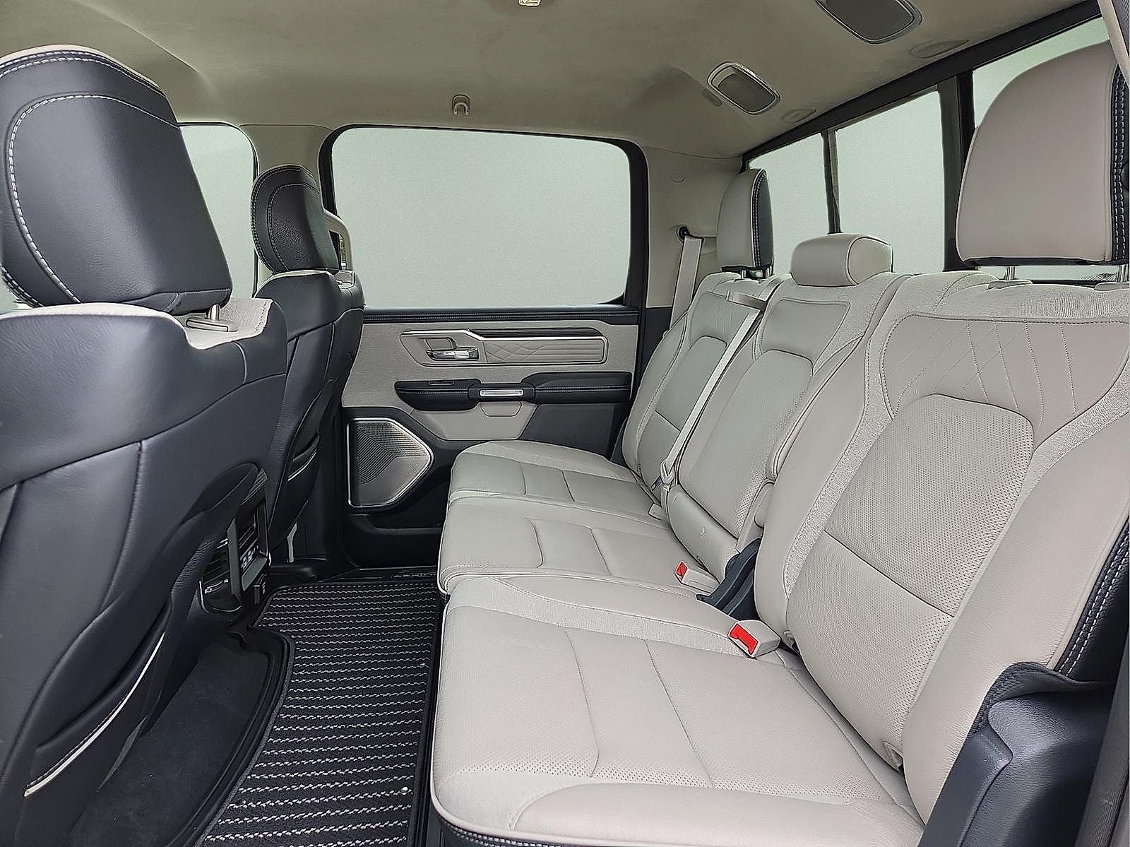 2023 RAM 1500 Limited Crew Cab 4x4 5'7' Box