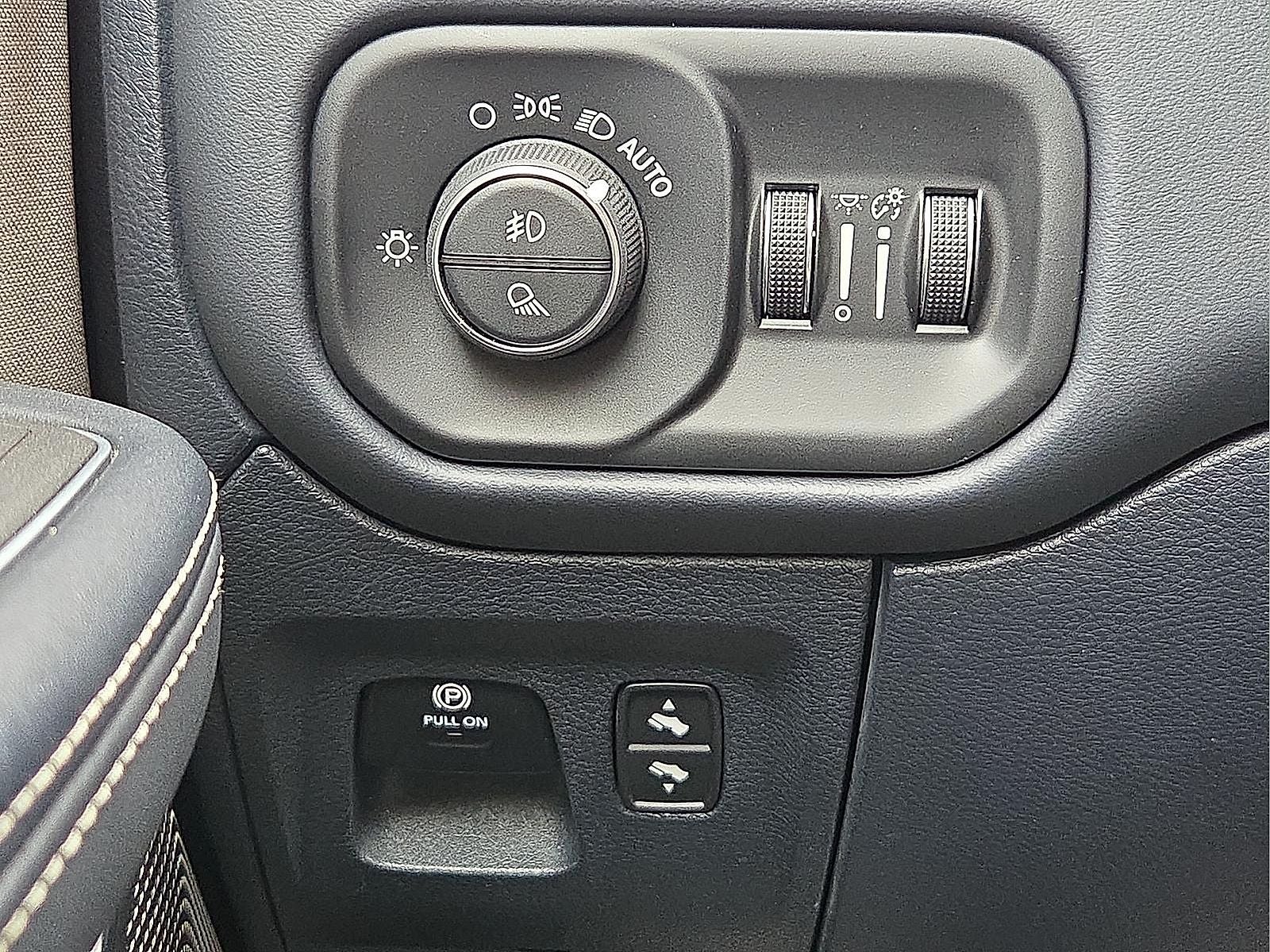 2023 RAM 1500 Limited Crew Cab 4x4 5'7' Box