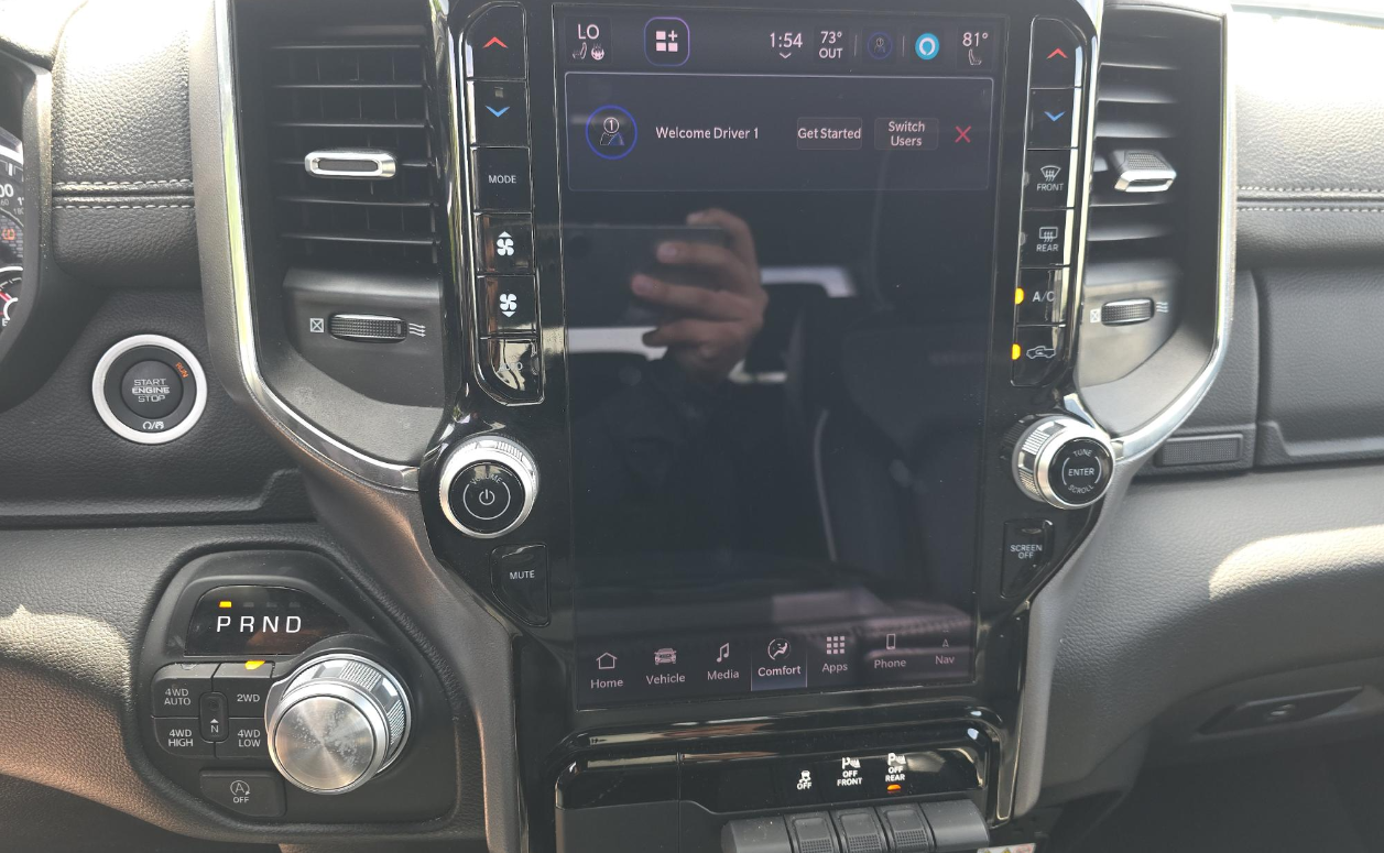 2025 RAM 1500 Laramie