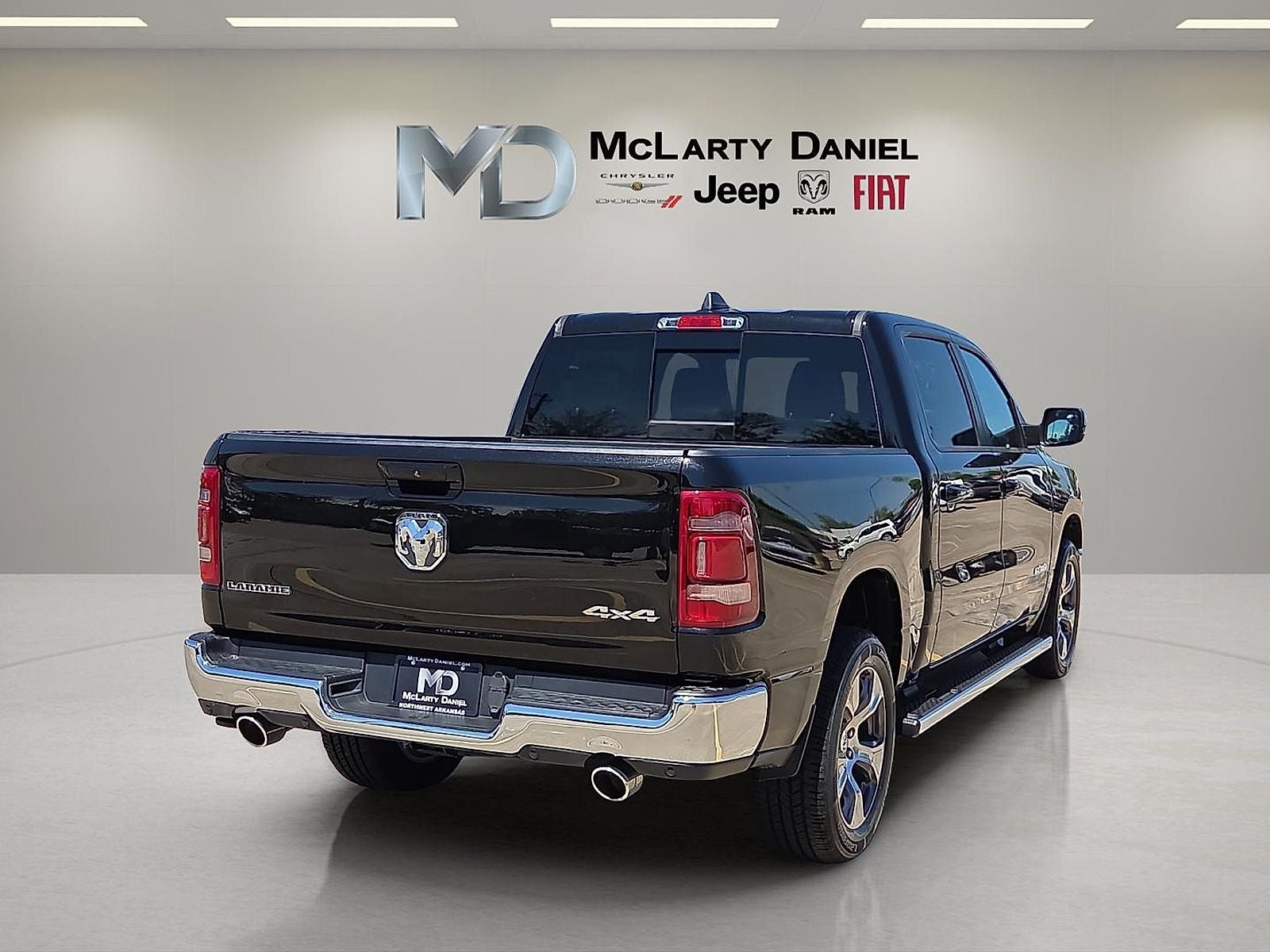 2023 RAM 1500 Laramie Crew Cab 4x4 5'7' Box