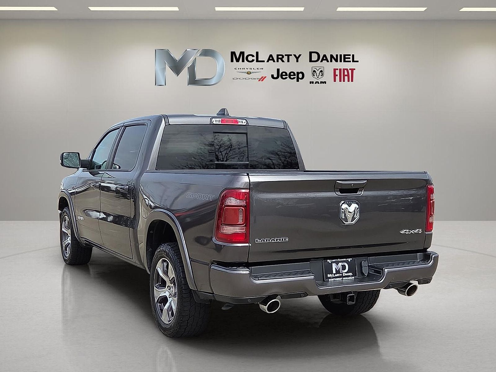 2022 RAM 1500 Laramie Crew Cab 4x4 5'7' Box