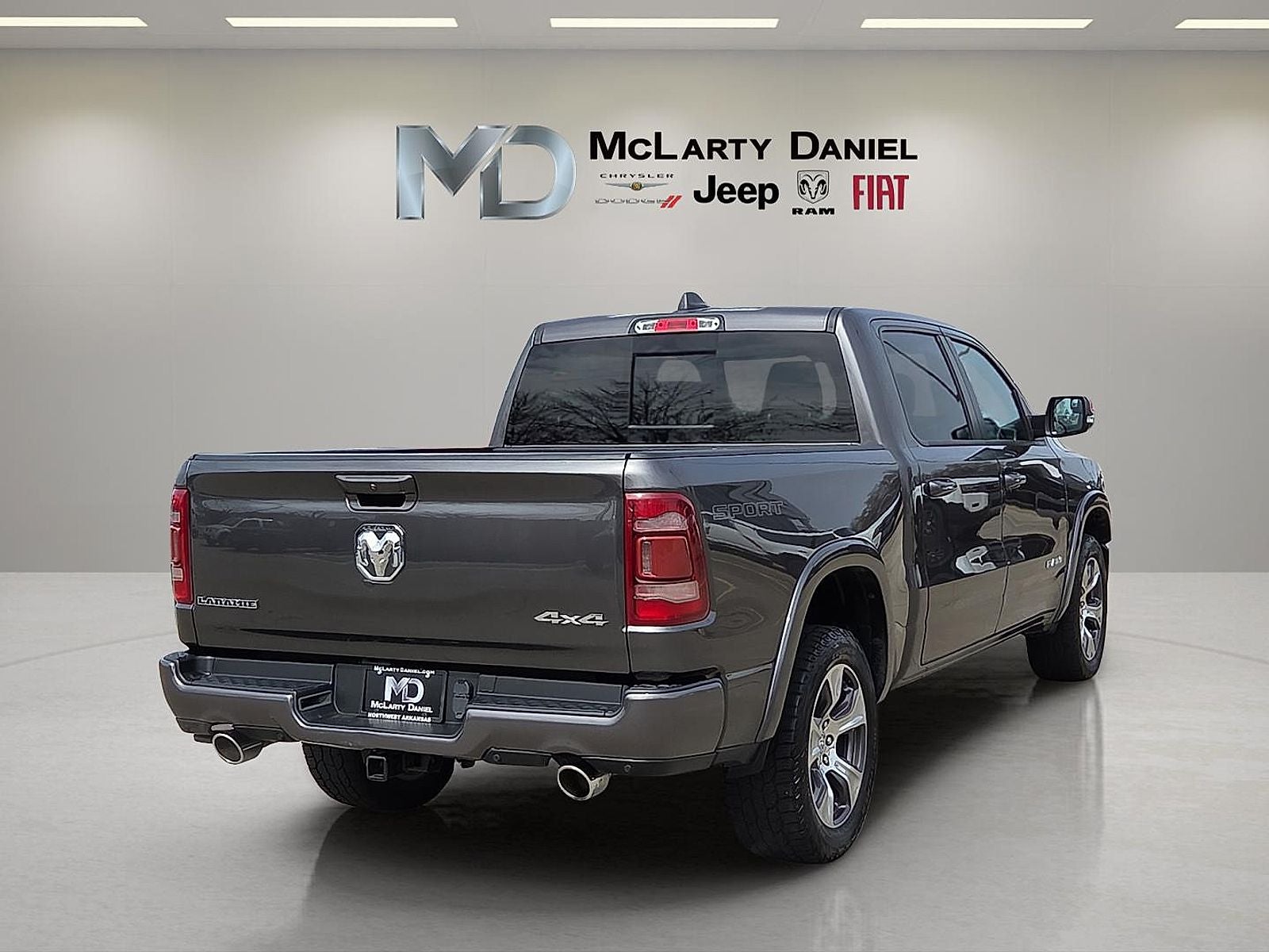 2022 RAM 1500 Laramie Crew Cab 4x4 5'7' Box