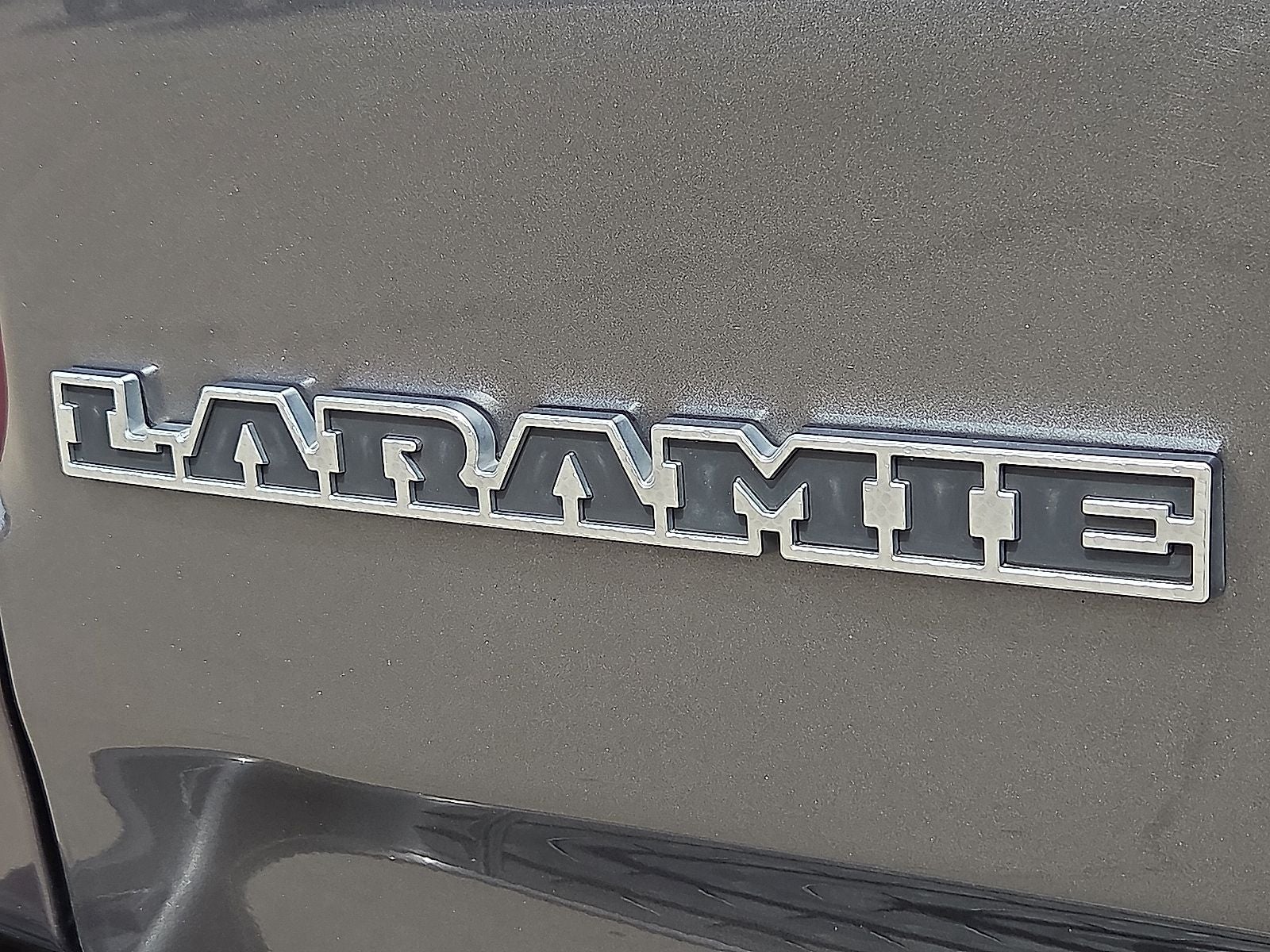 2022 RAM 1500 Laramie Crew Cab 4x4 5'7' Box