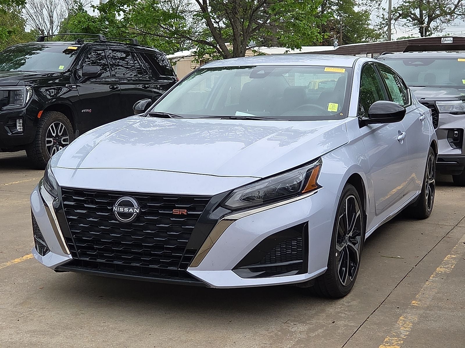 2025 Nissan Altima SR FWD