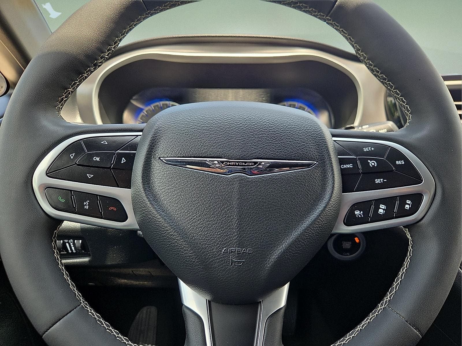 2025 Chrysler Pacifica Select