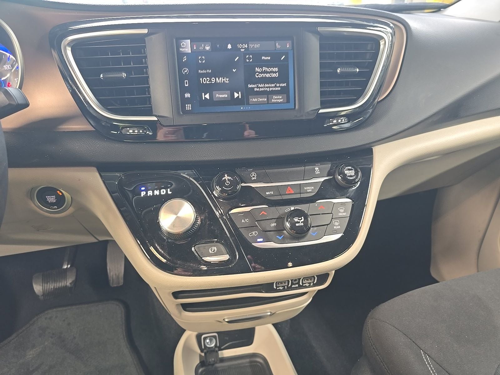 2023 Chrysler Voyager LX