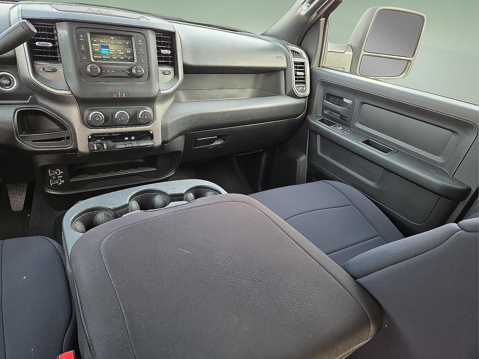 2024 RAM 3500 Tradesman Crew Cab 4x4 6'4' Box