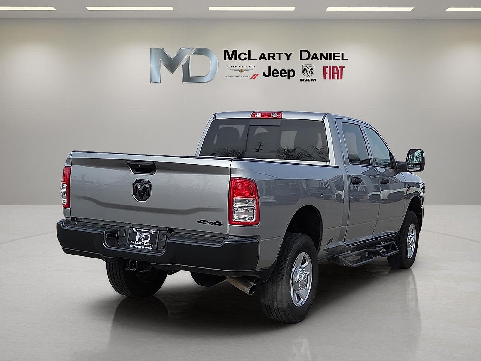2024 RAM 3500 Tradesman Crew Cab 4x4 6'4' Box