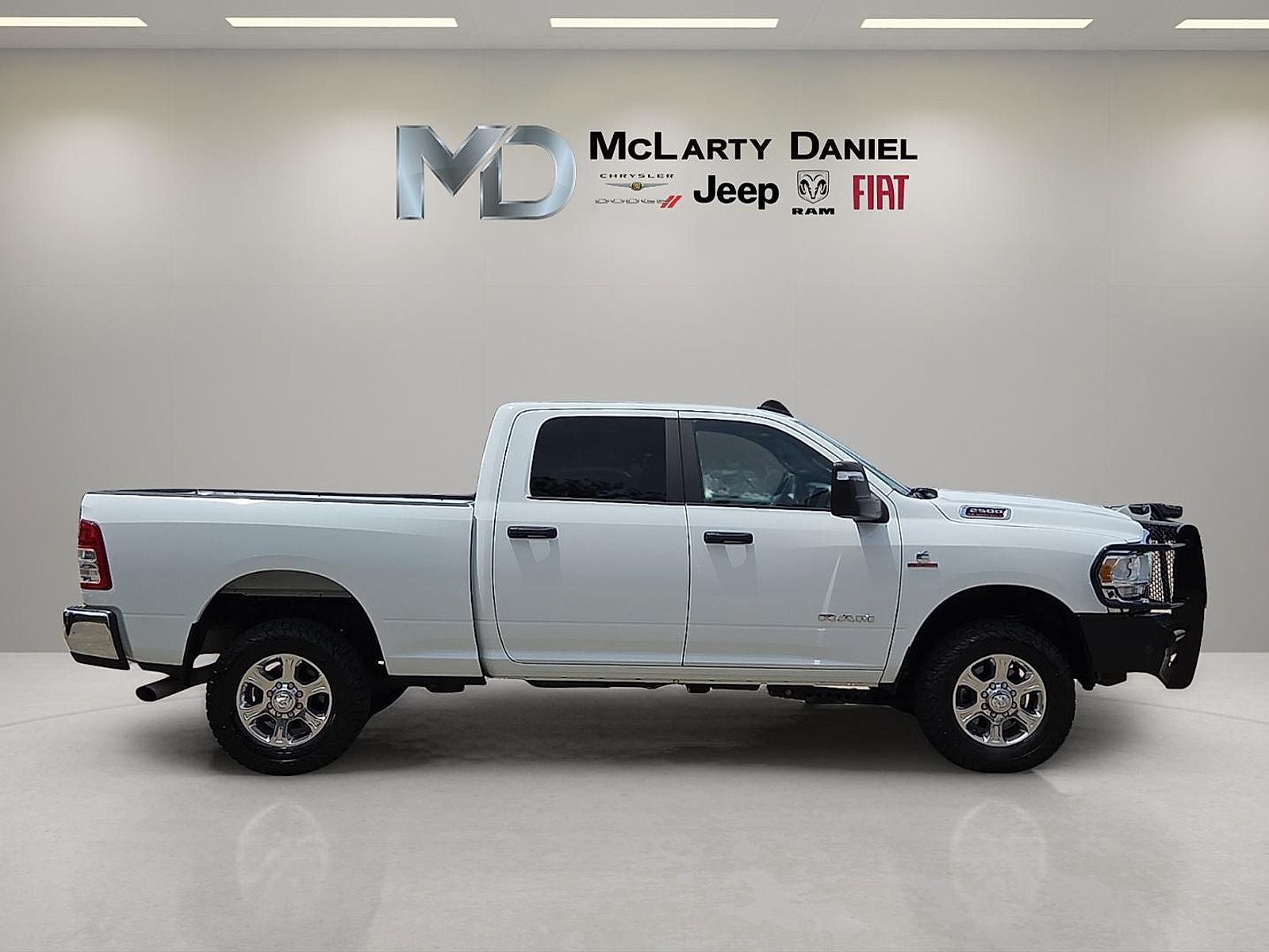 2023 RAM 2500 Big Horn Crew Cab 4x4 6'4' Box