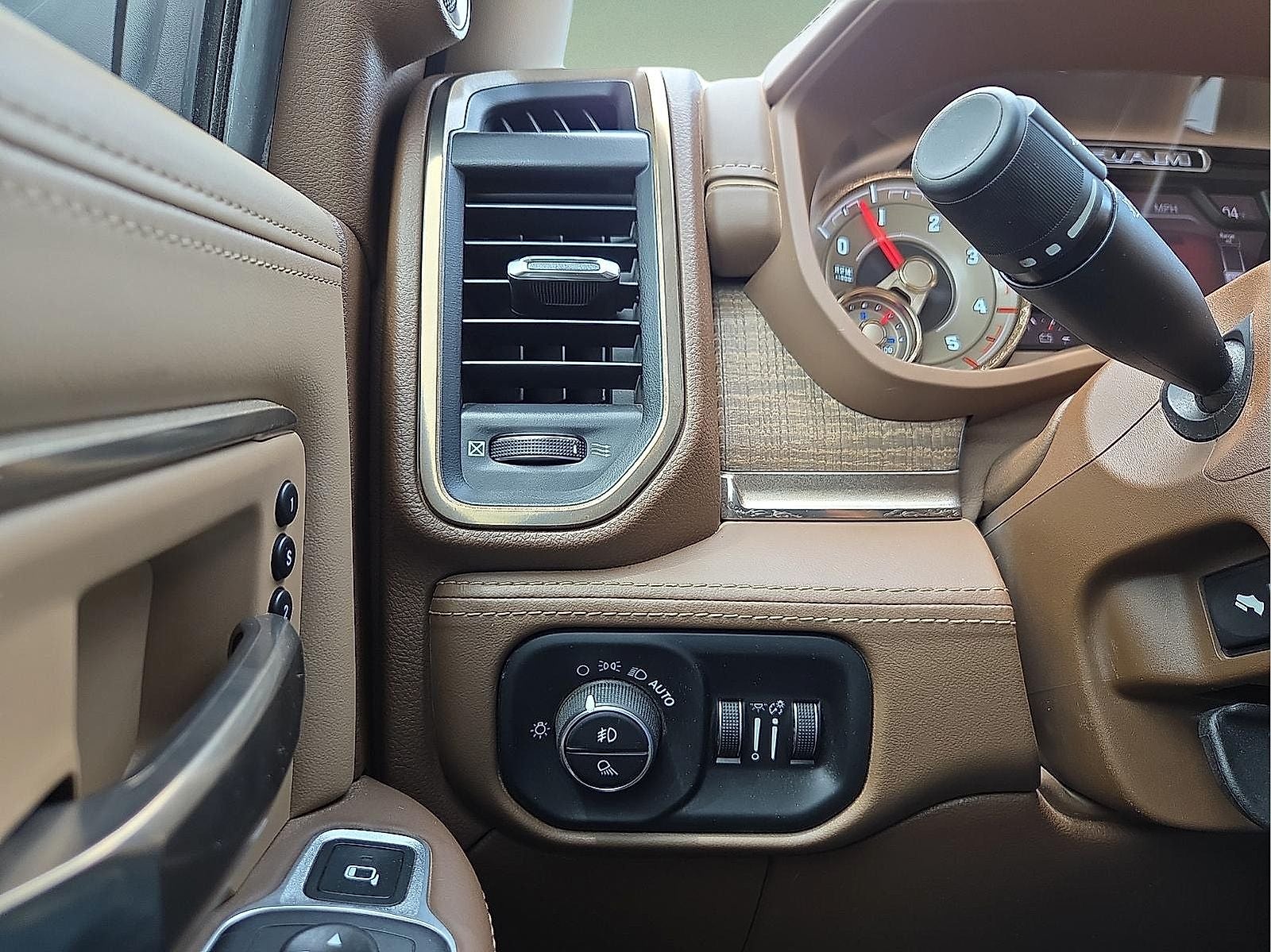 2019 RAM 2500 Longhorn Crew Cab 4x4 6'4' Box