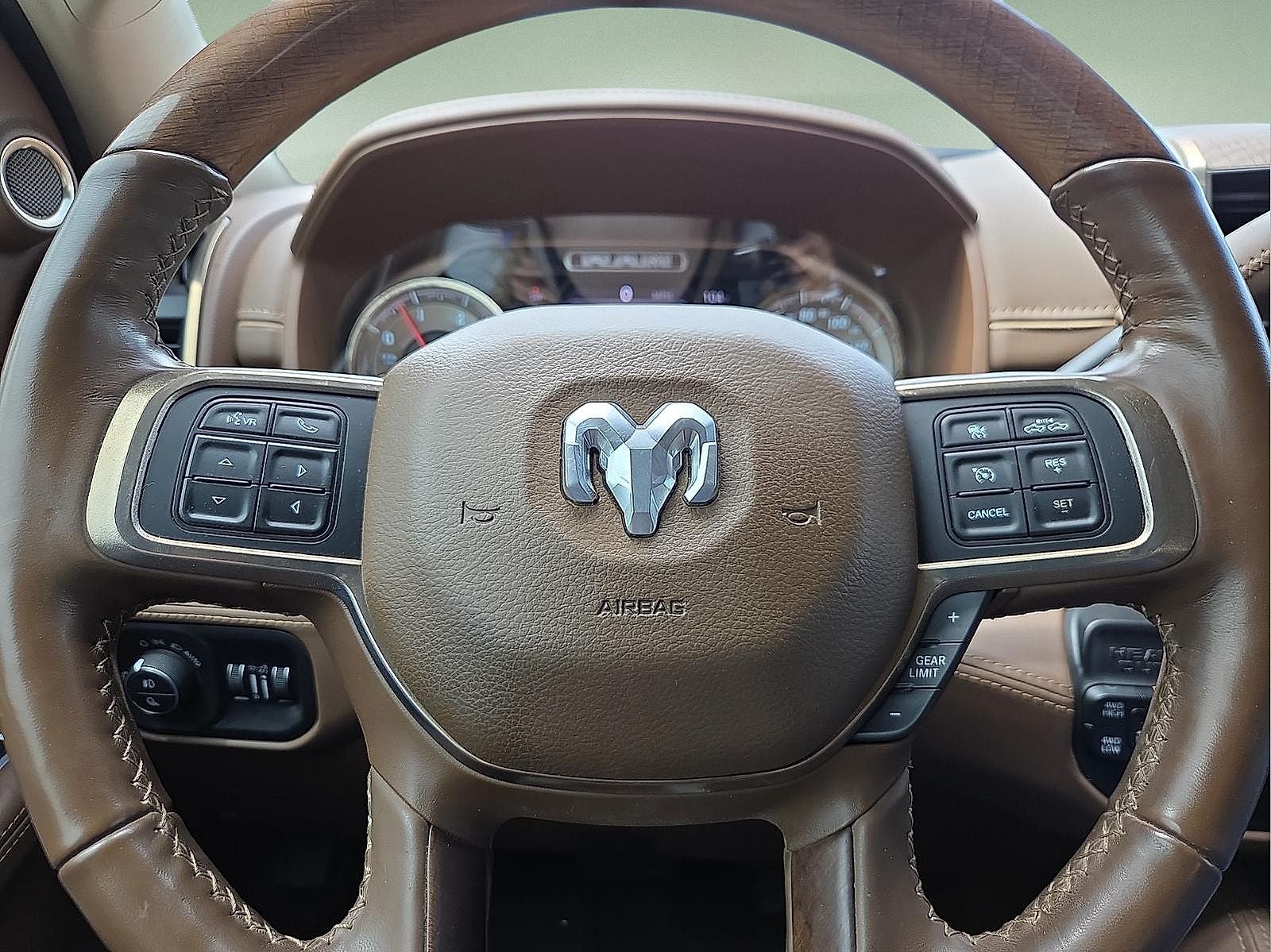 2019 RAM 2500 Longhorn Crew Cab 4x4 6'4' Box