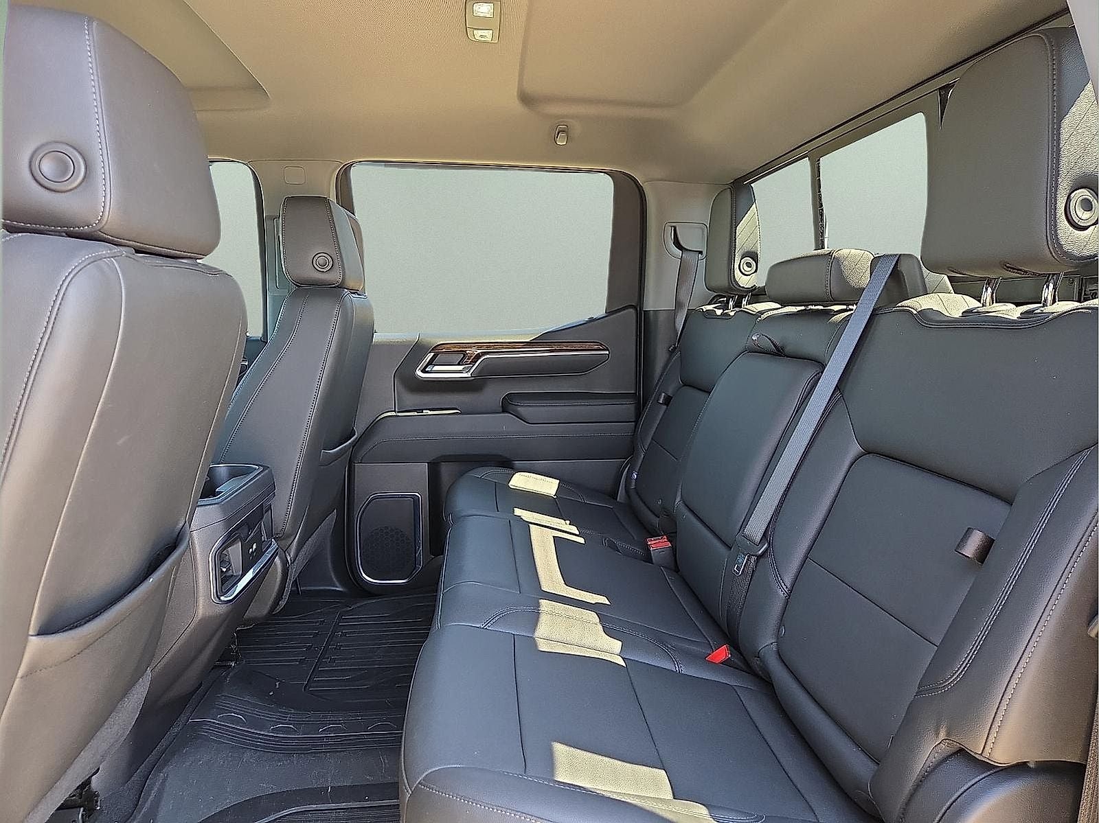 2024 GMC Sierra 1500 4WD Crew Cab Short Box Elevation with 3SB