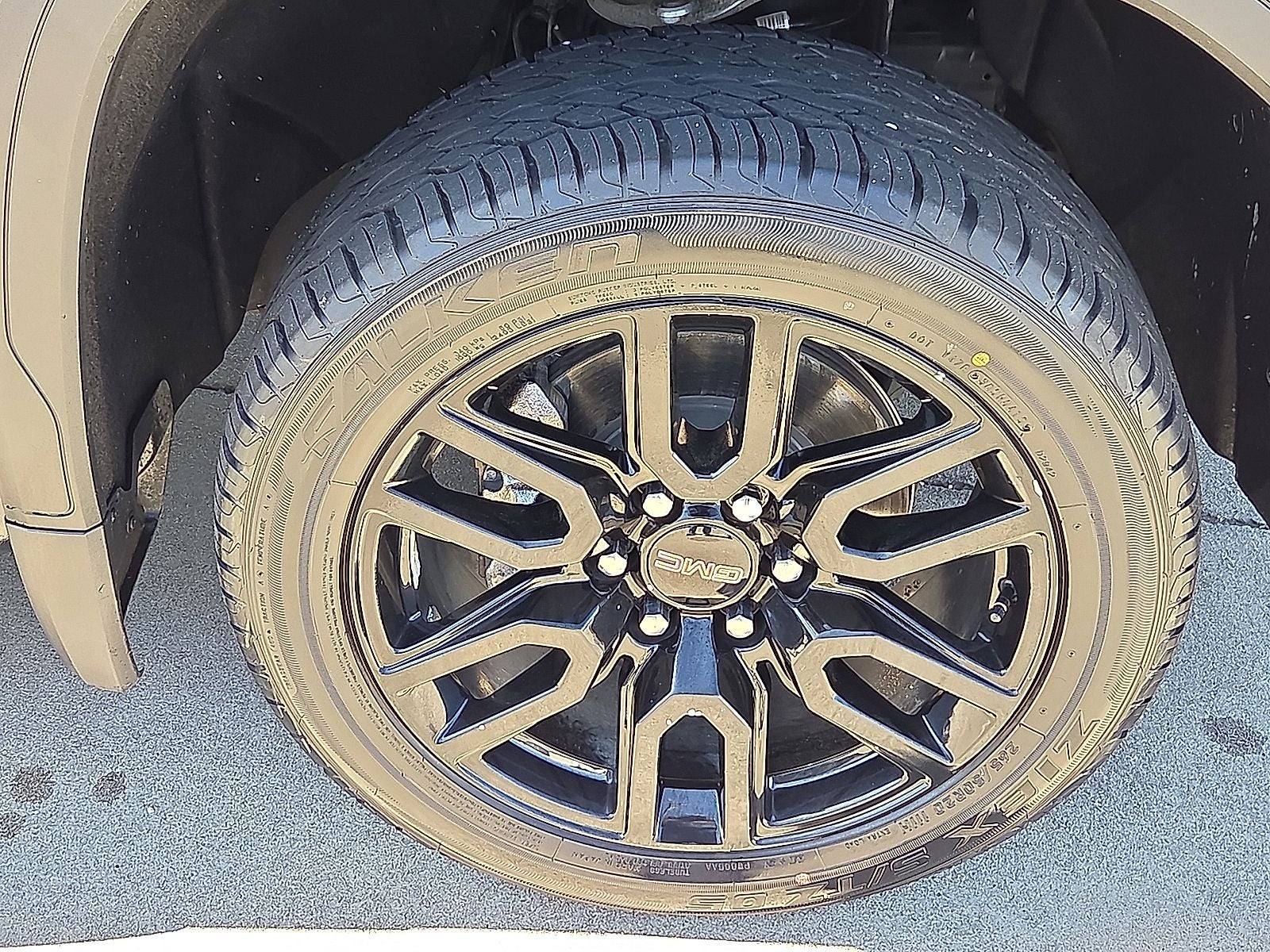 2024 GMC Sierra 1500 4WD Crew Cab Short Box Elevation with 3SB