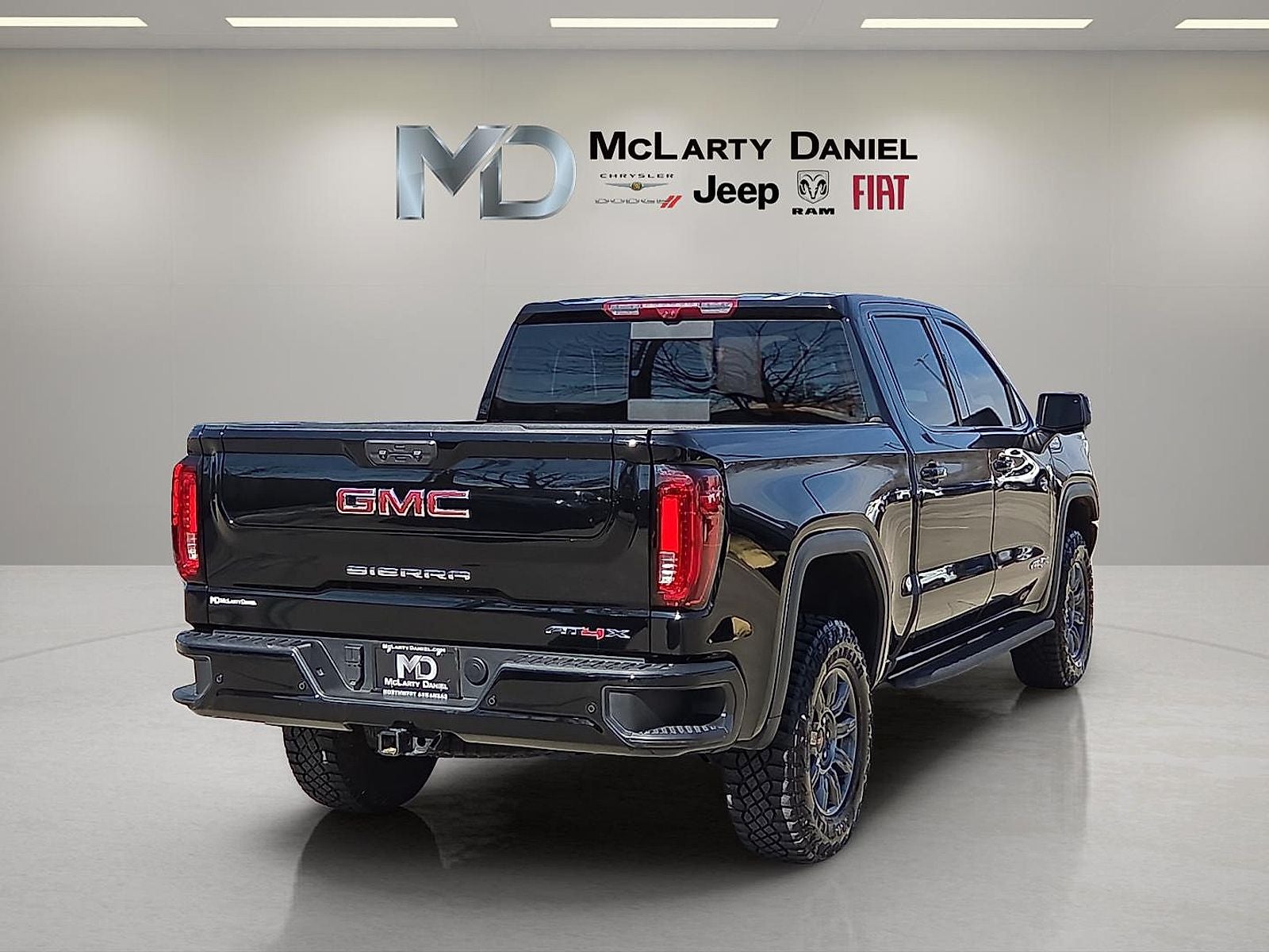 2025 GMC Sierra 1500 4WD Crew Cab Short Box AT4X