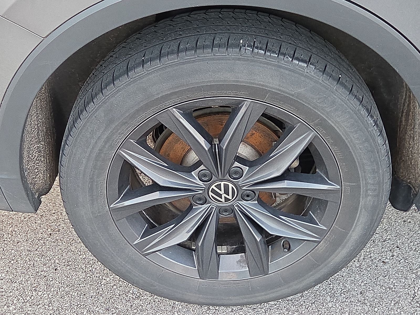 2024 Volkswagen Tiguan 2.0T SE