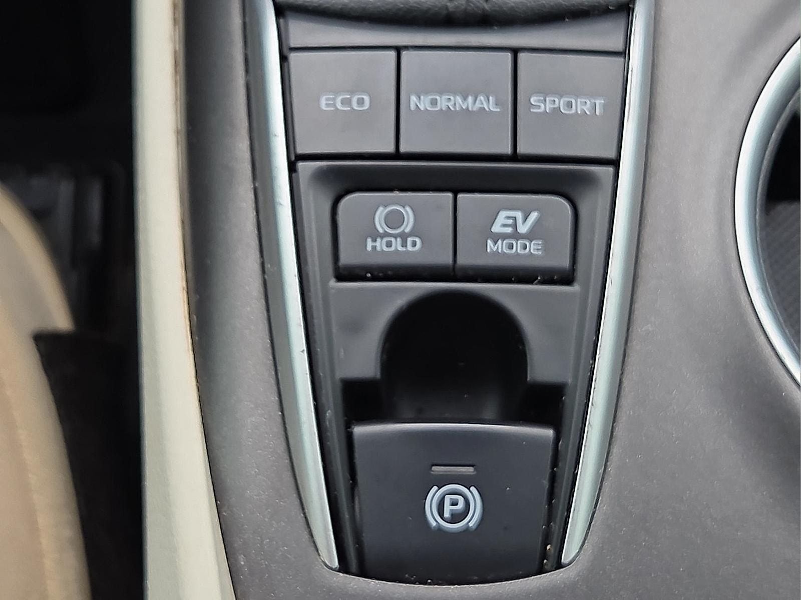2021 Toyota Camry LE Hybrid