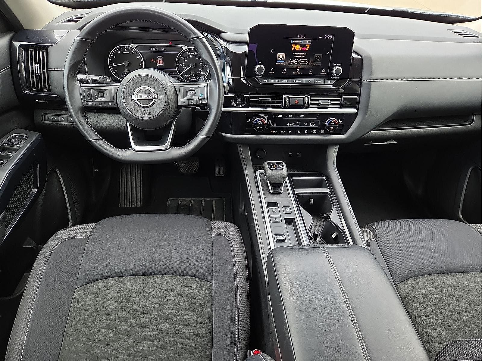 2025 Nissan Pathfinder SV FWD