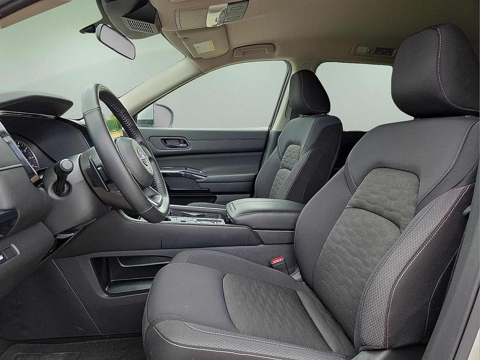 2025 Nissan Pathfinder SV FWD