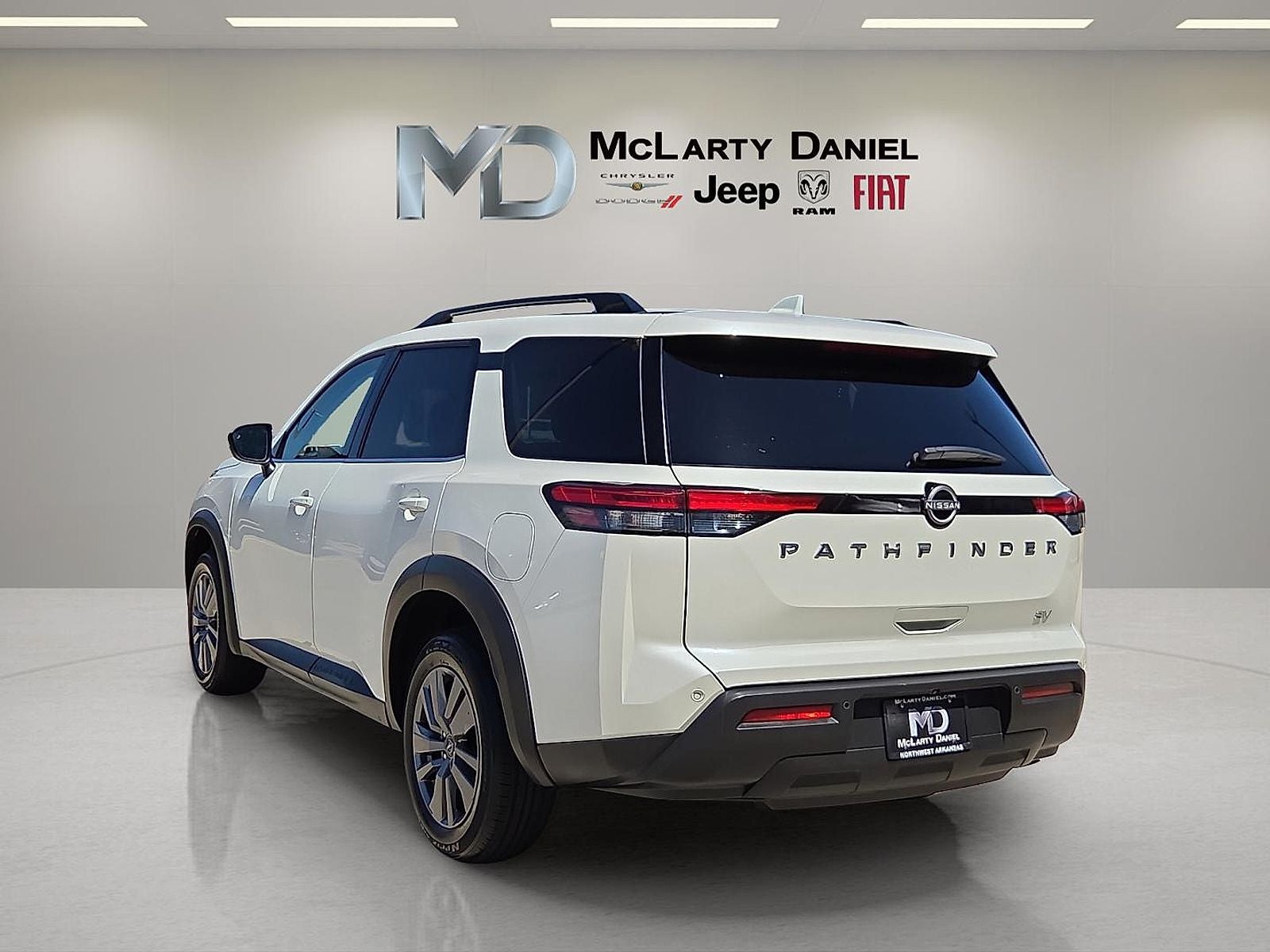 2024 Nissan Pathfinder SV FWD