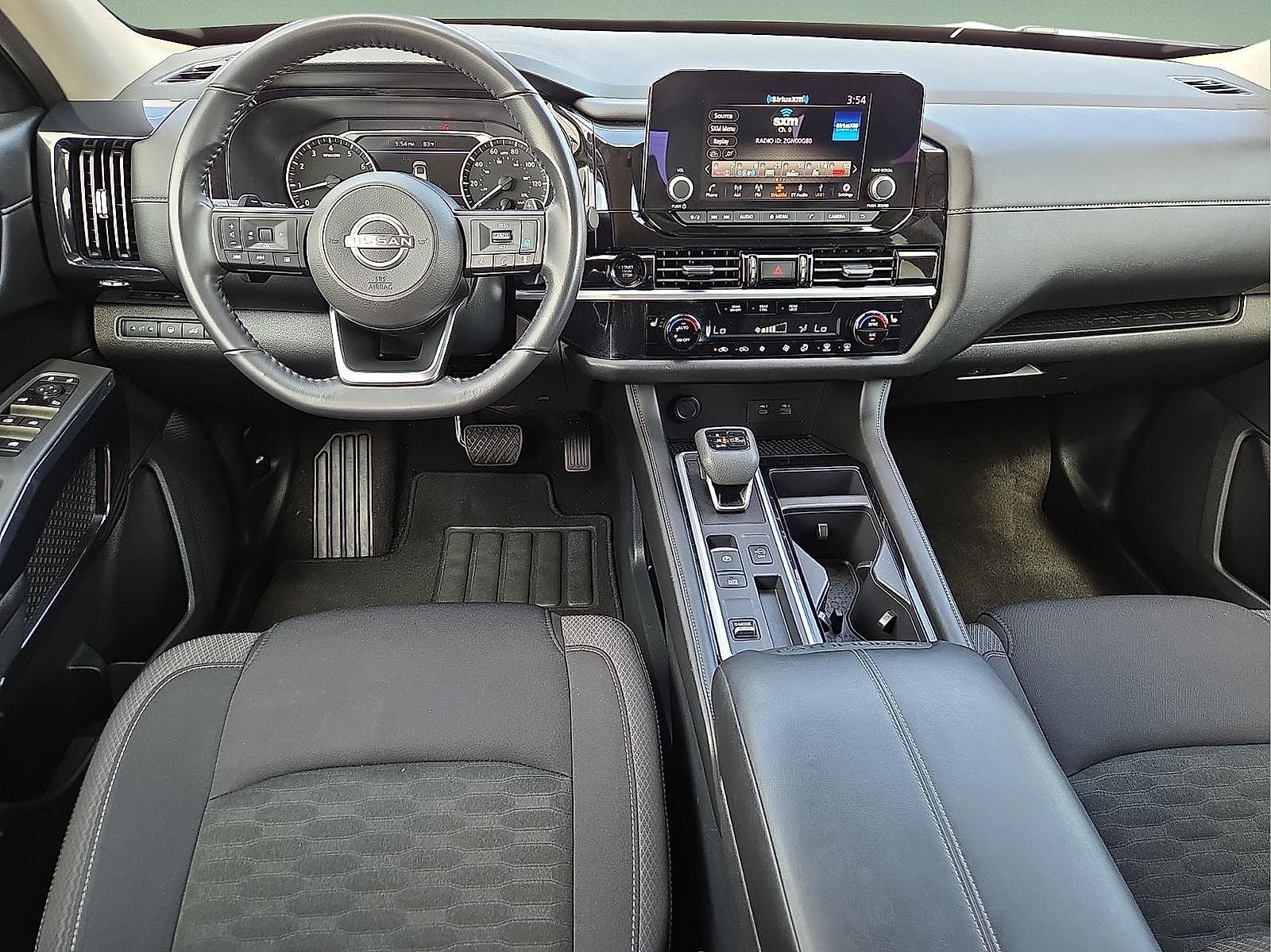 2025 Nissan Pathfinder SV FWD