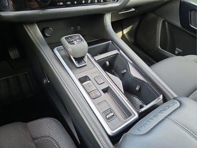 2025 Nissan Pathfinder SV FWD