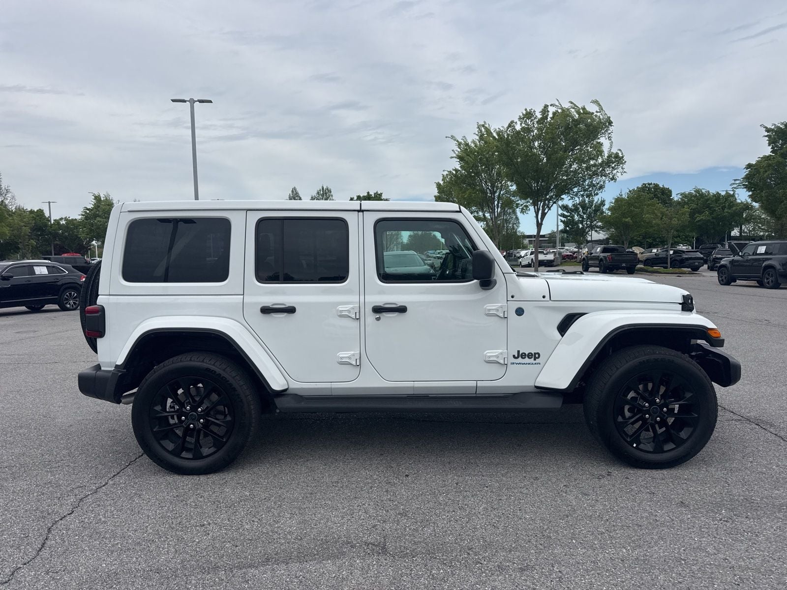 2025 Jeep Wrangler Sahara 4xe