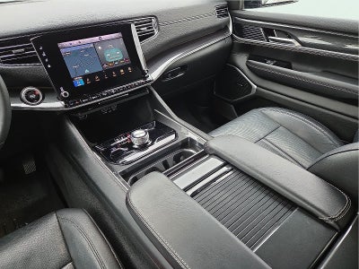 2023 Jeep Wagoneer Base