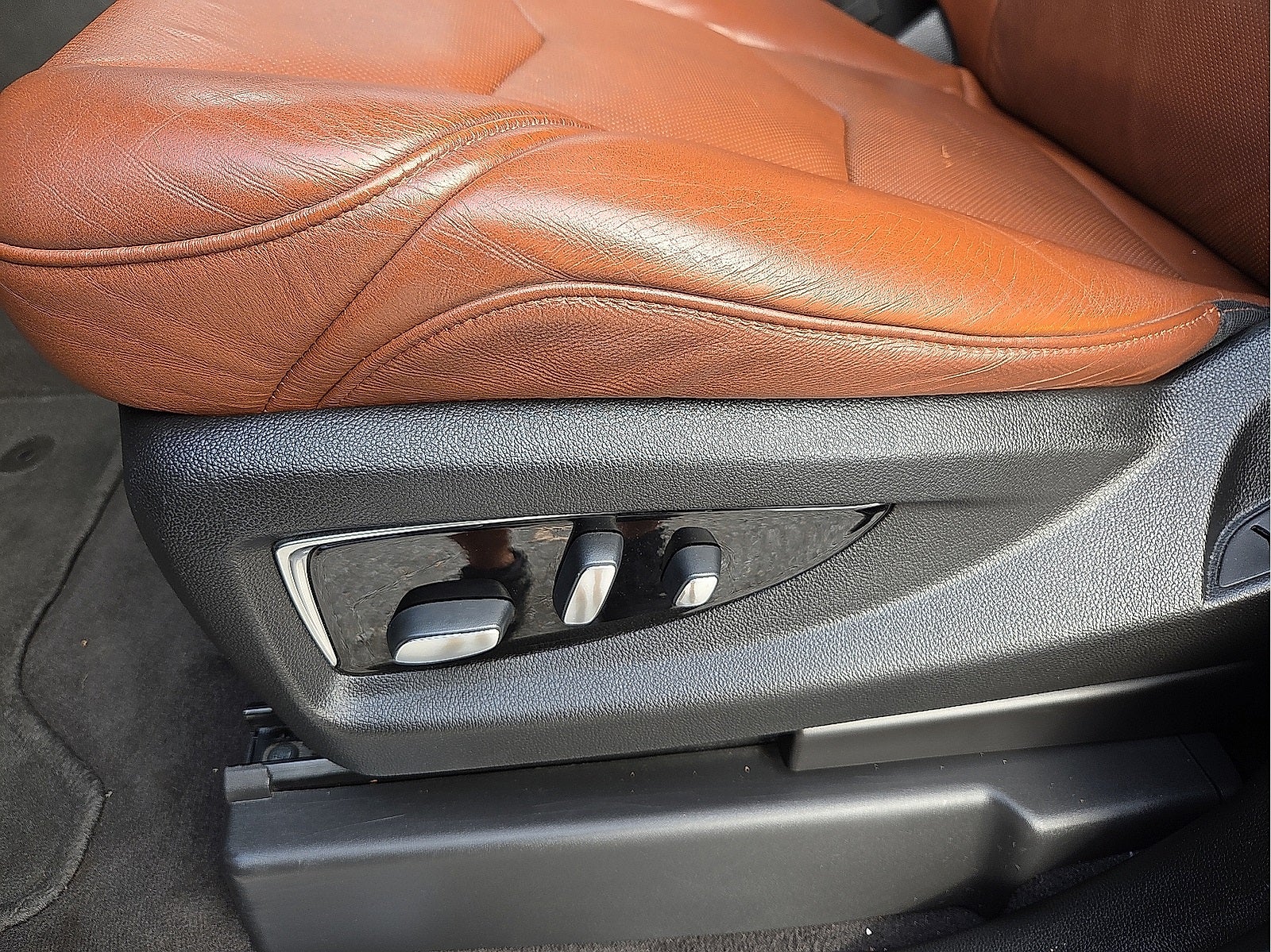 2020 Cadillac Escalade Premium Luxury