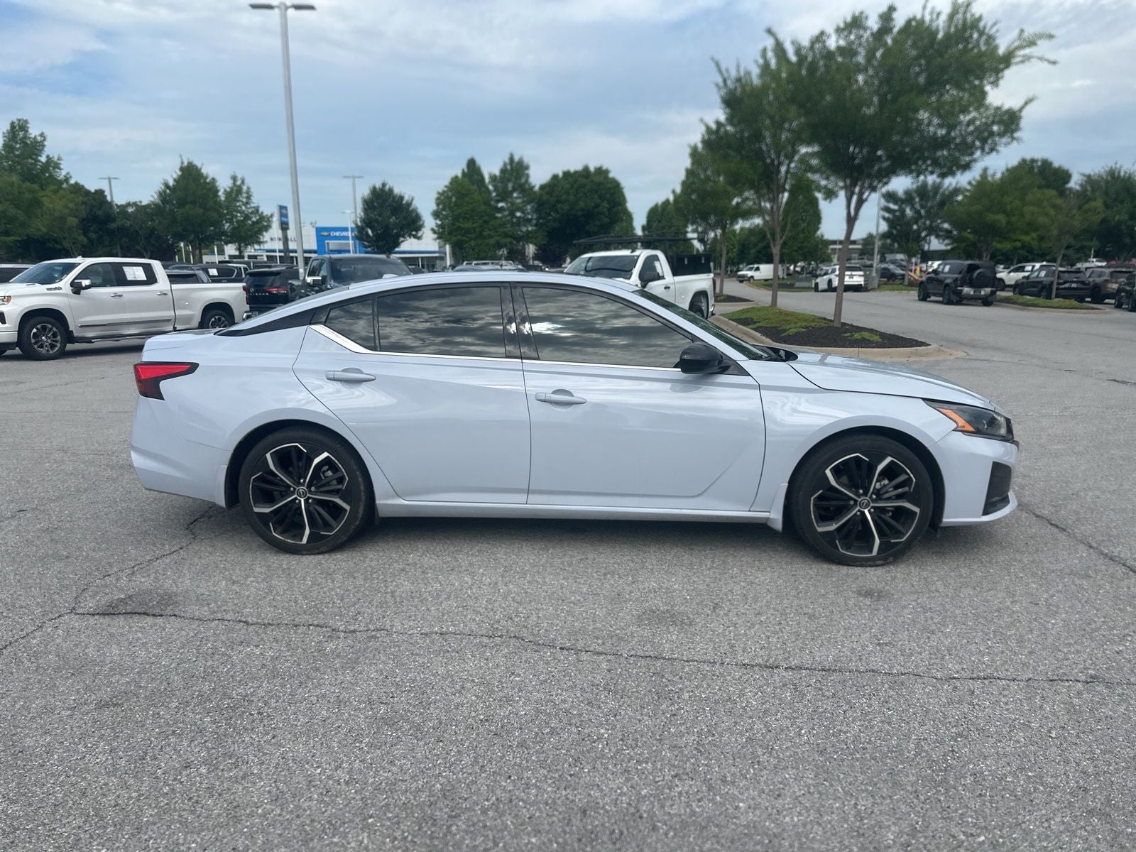 2023 Nissan Altima 2.5 SR