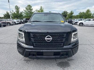 2023 Nissan Titan SV