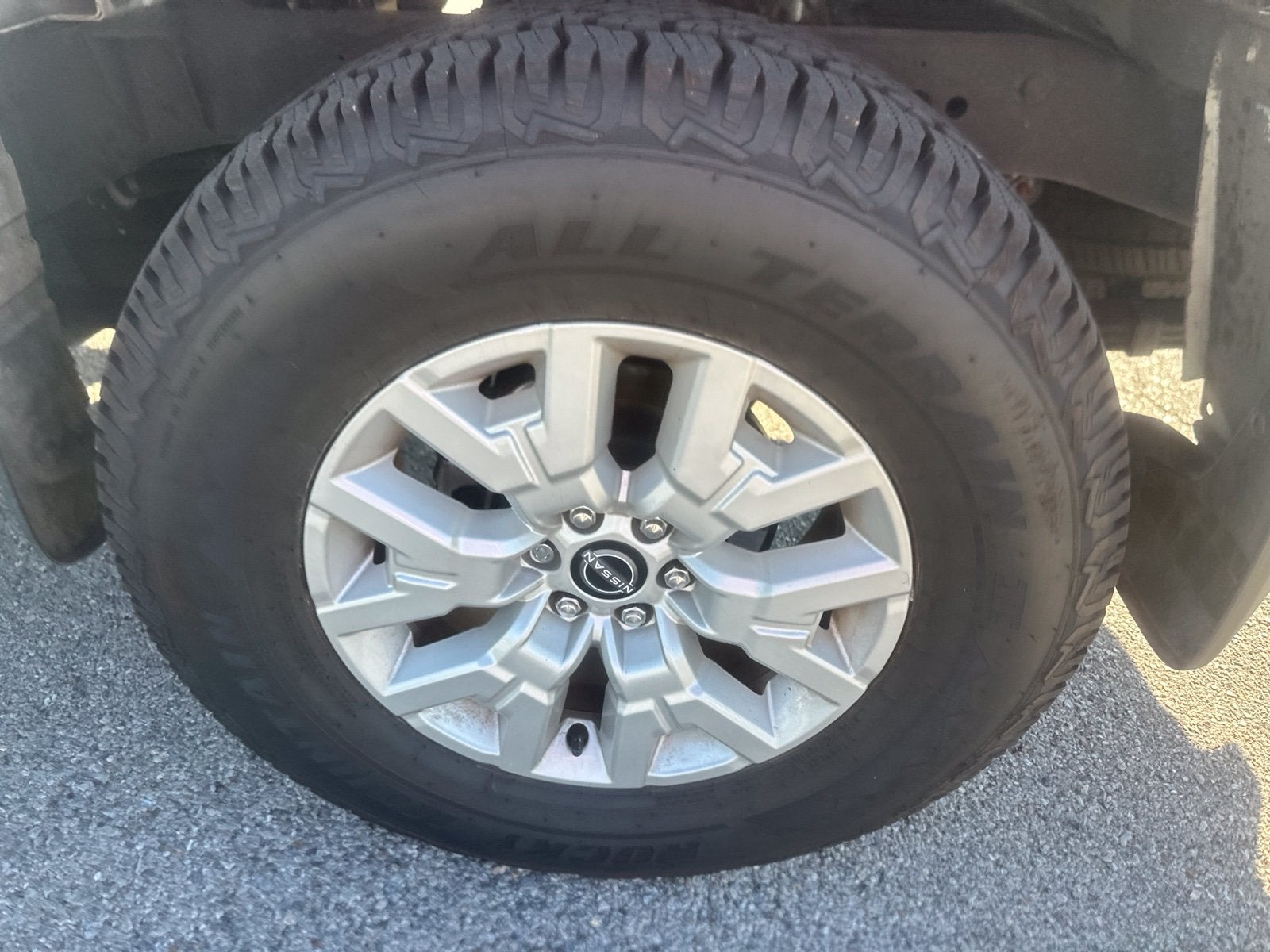 2024 Nissan Frontier SV